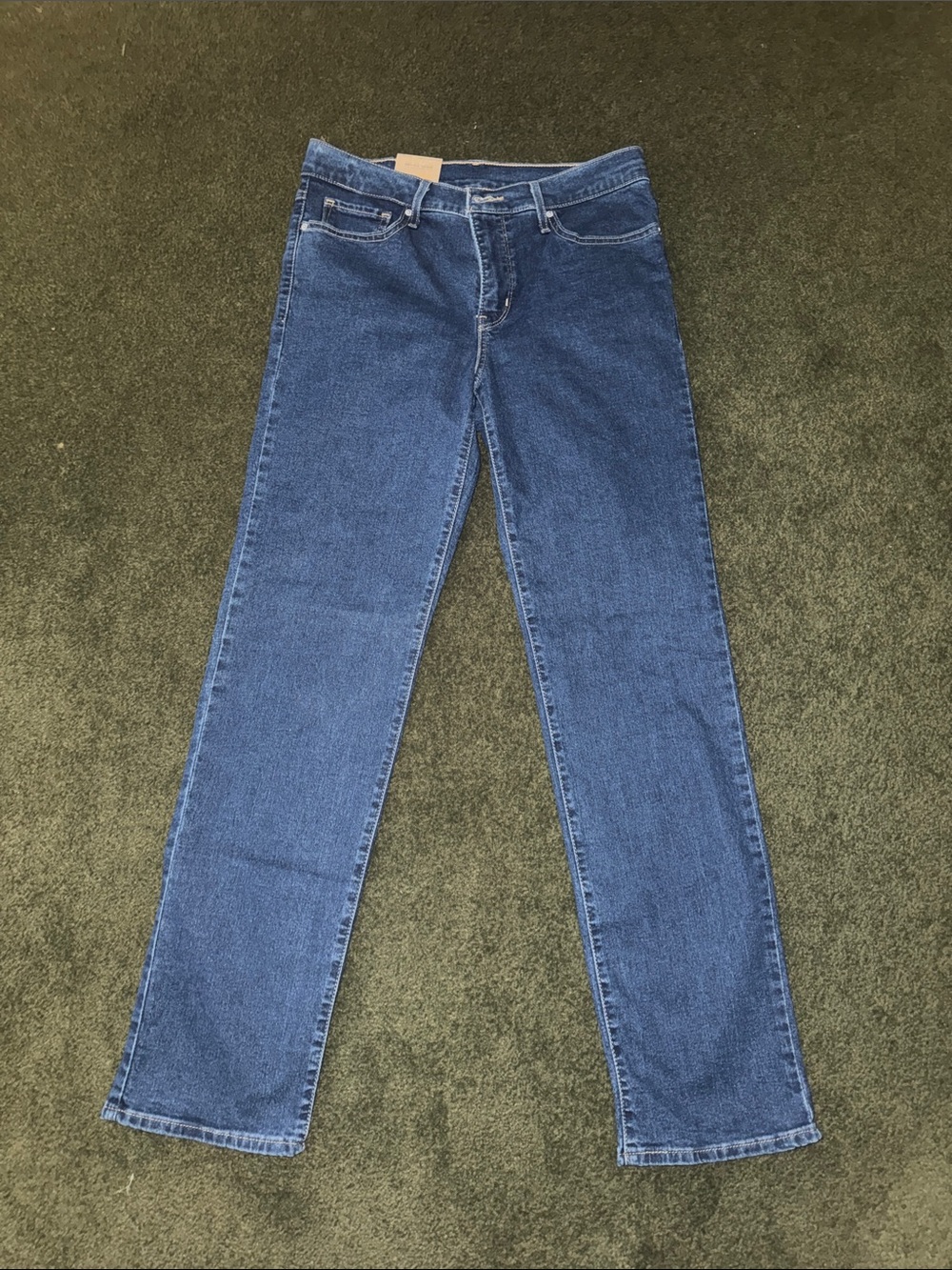 NWT Levi’s 314 Shaping Straight Mid Wash Blue Women's Straight-Leg Jeans